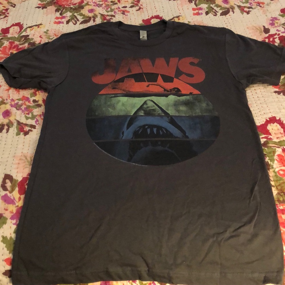 American Classics Men’s Smoke Jaws Circle Tee